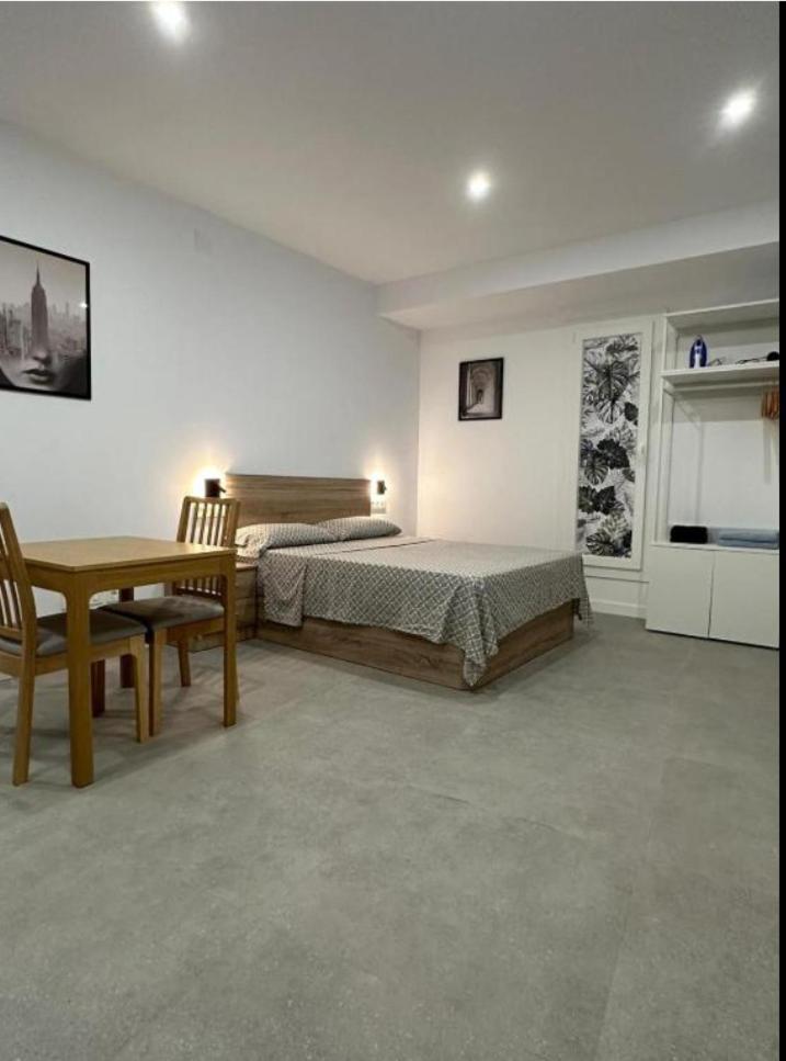 Estupendo Piso A 5 Min De La Estacion De Bus Y Tren Maria Zambrano Apartment Малага Екстериор снимка