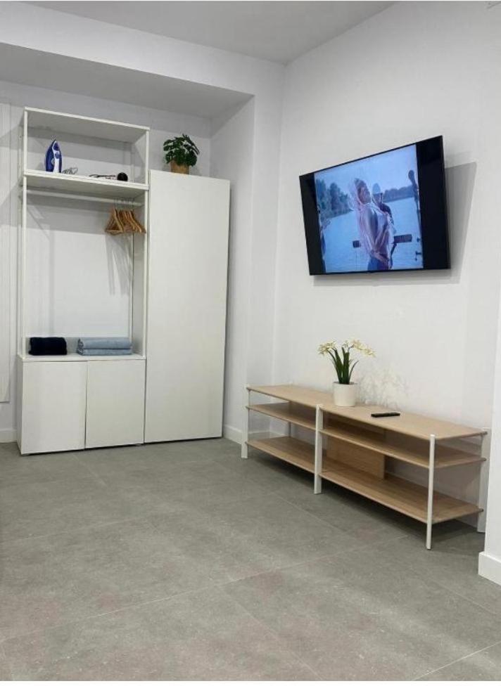 Estupendo Piso A 5 Min De La Estacion De Bus Y Tren Maria Zambrano Apartment Малага Екстериор снимка