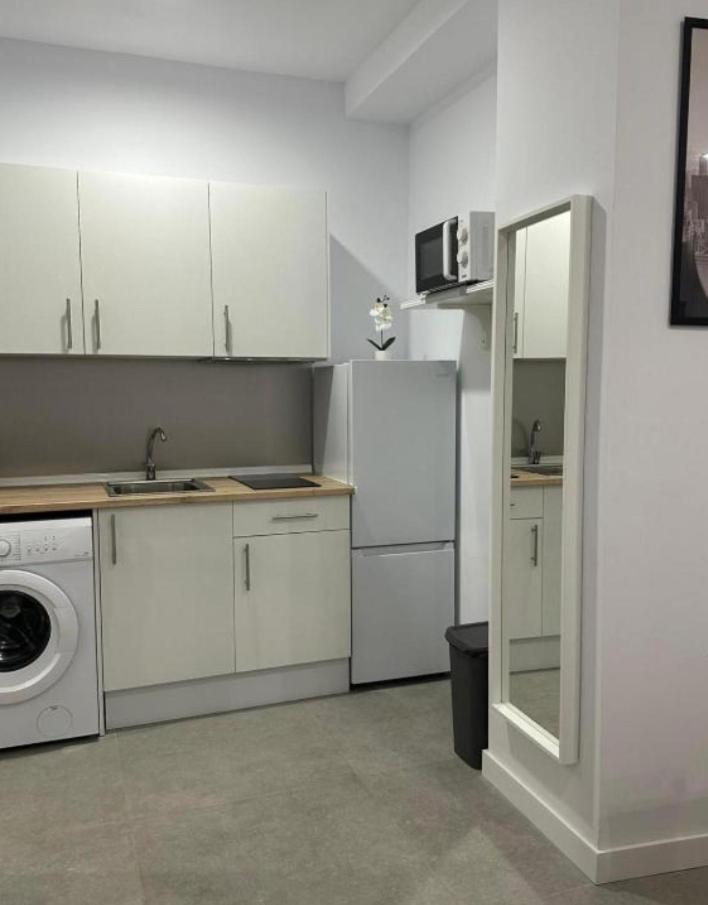 Estupendo Piso A 5 Min De La Estacion De Bus Y Tren Maria Zambrano Apartment Малага Екстериор снимка